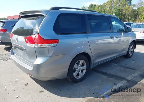 2011 Toyota Sienna Le V6 from USA, damaged, VIN 5TDKK3DC4BS132784